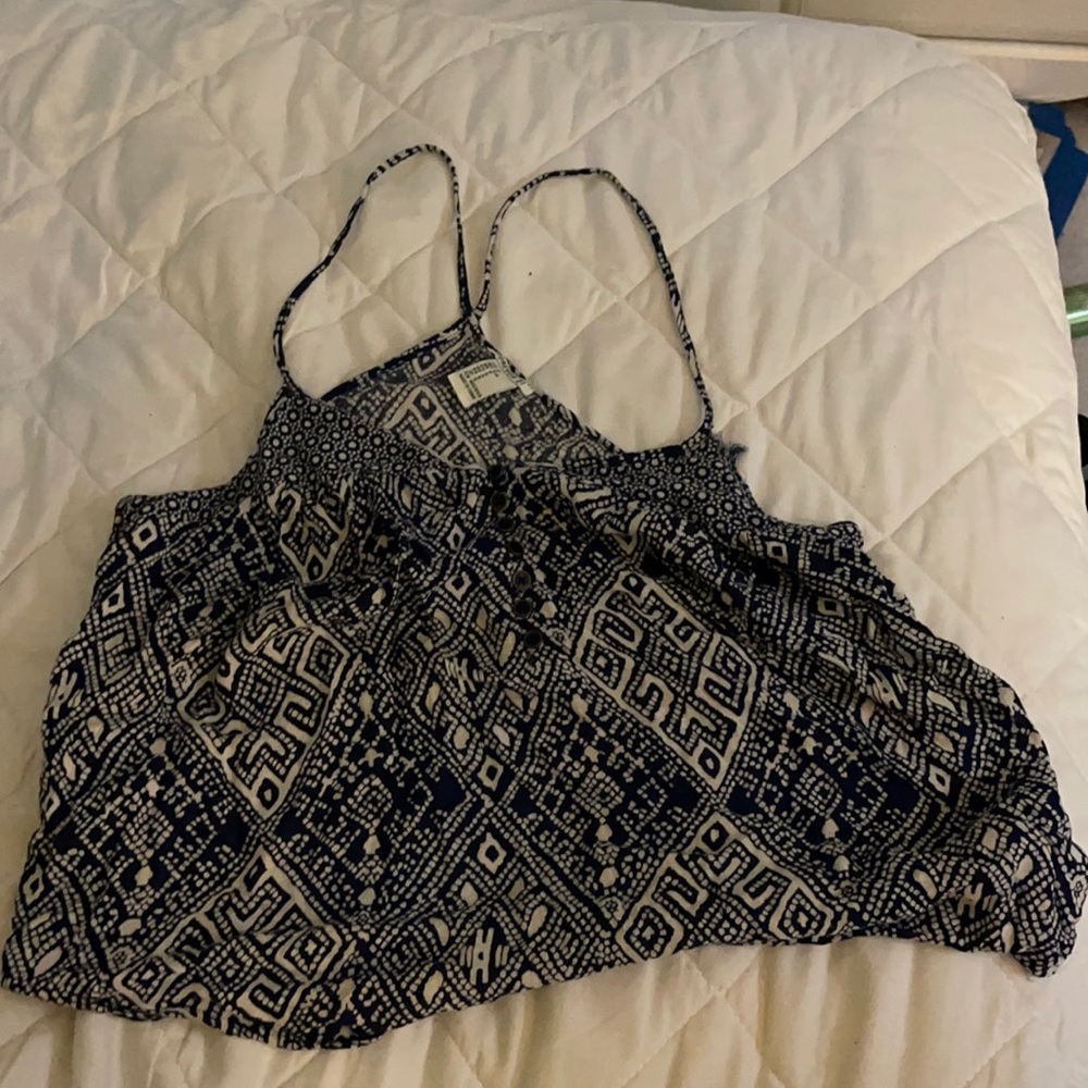 forever 21 blue and white patterned tank top!